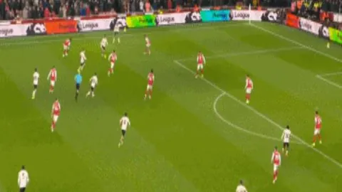 紐卡素客場逆襲，英聯賽盃四強初戰2：0擊敗阿仙奴