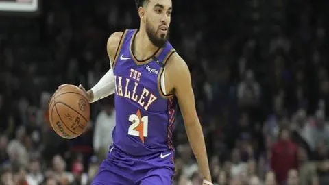 “荣耀崇明：武磊领衔，曹赟定、张琳芃、蒋圣龙等共展中超直播最强阵容风采！”